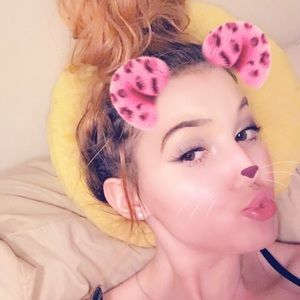 Meet your Posher, Daniella